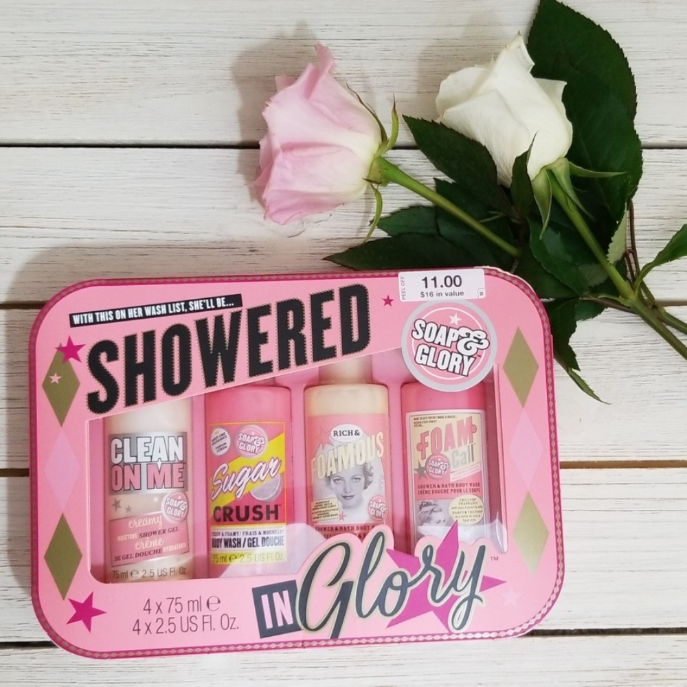 Soap & Glory Showered in Glory